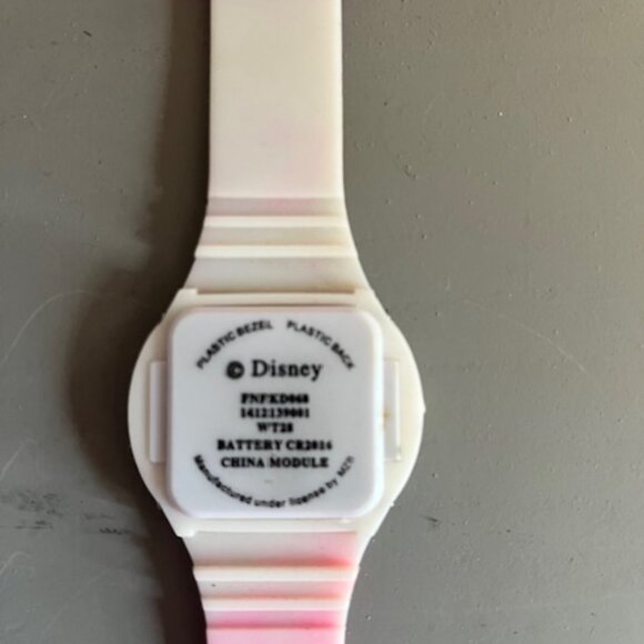 Kid’s Disney Frozen Digital Watch w/ BRAND NEW BATTERY - Picture 3 of 4